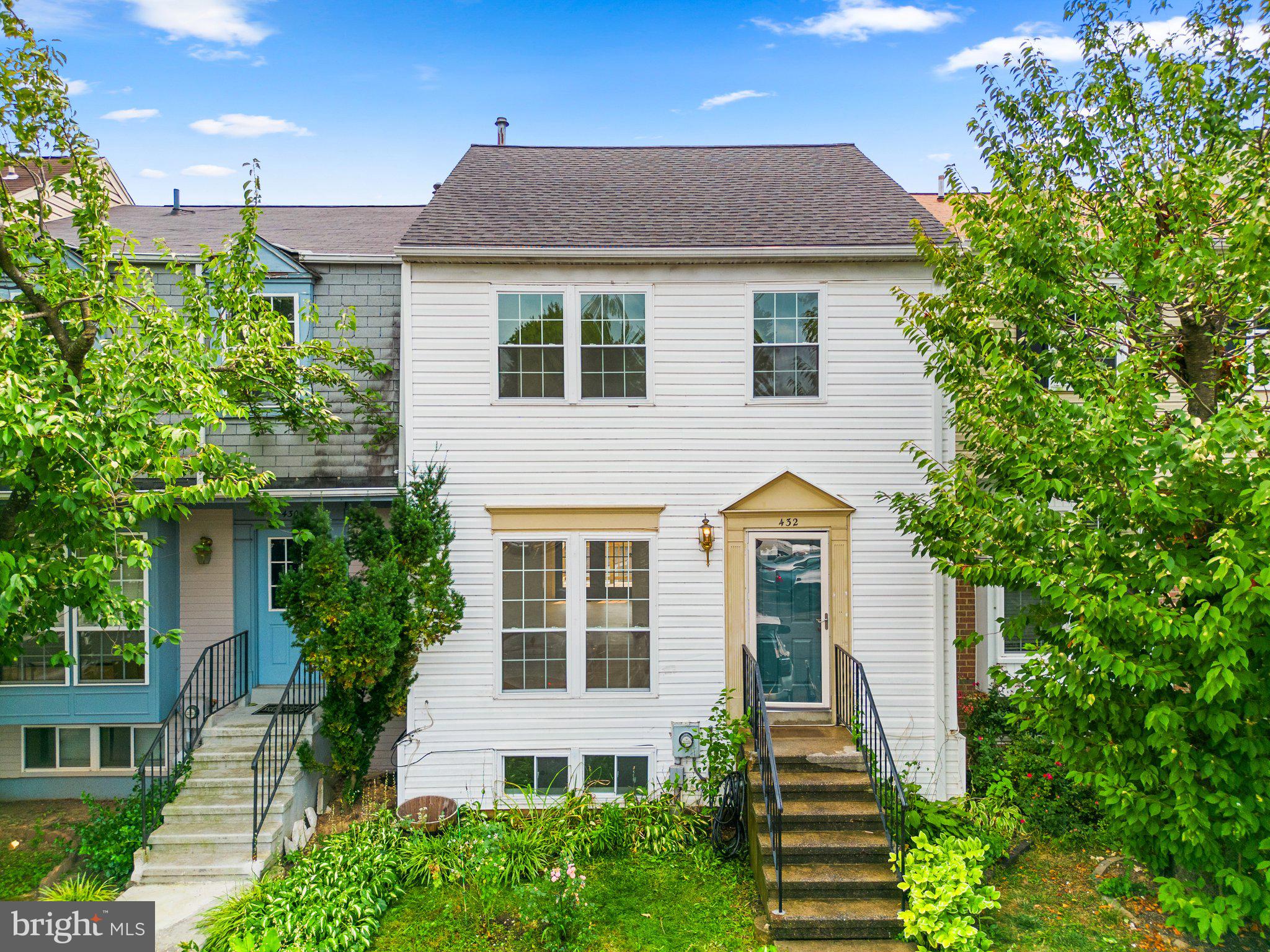 CROGHAN SQUARE - Residential Lease