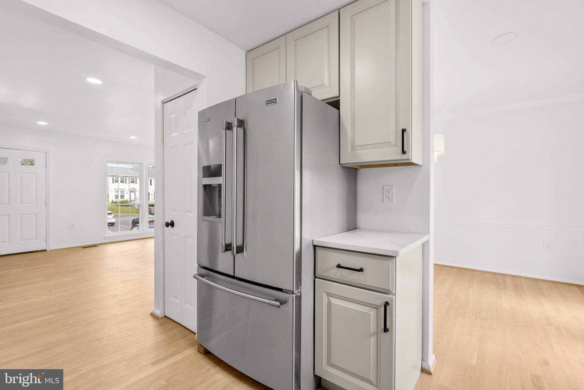 CROGHAN SQUARE - Residential Lease