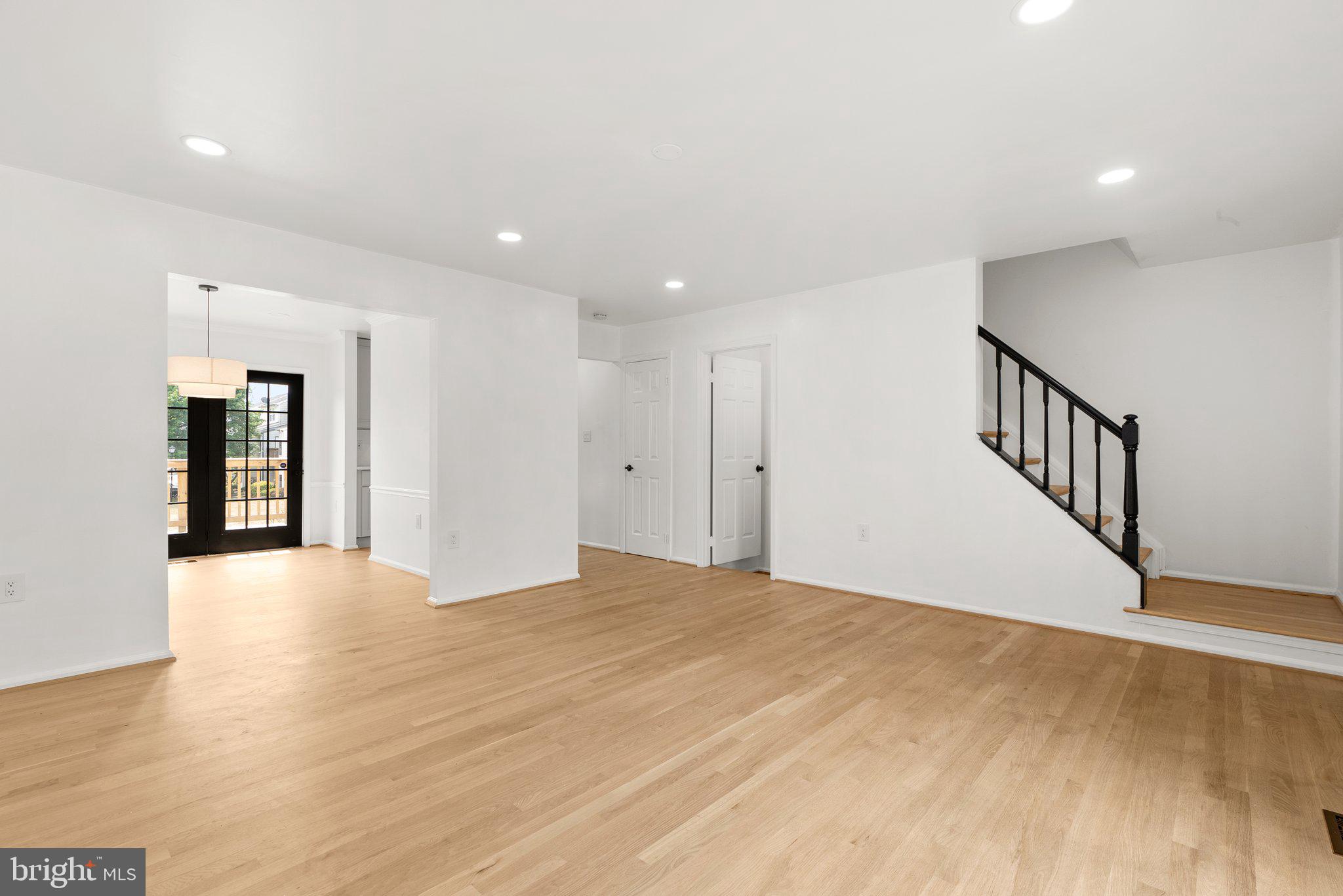 CROGHAN SQUARE - Residential Lease