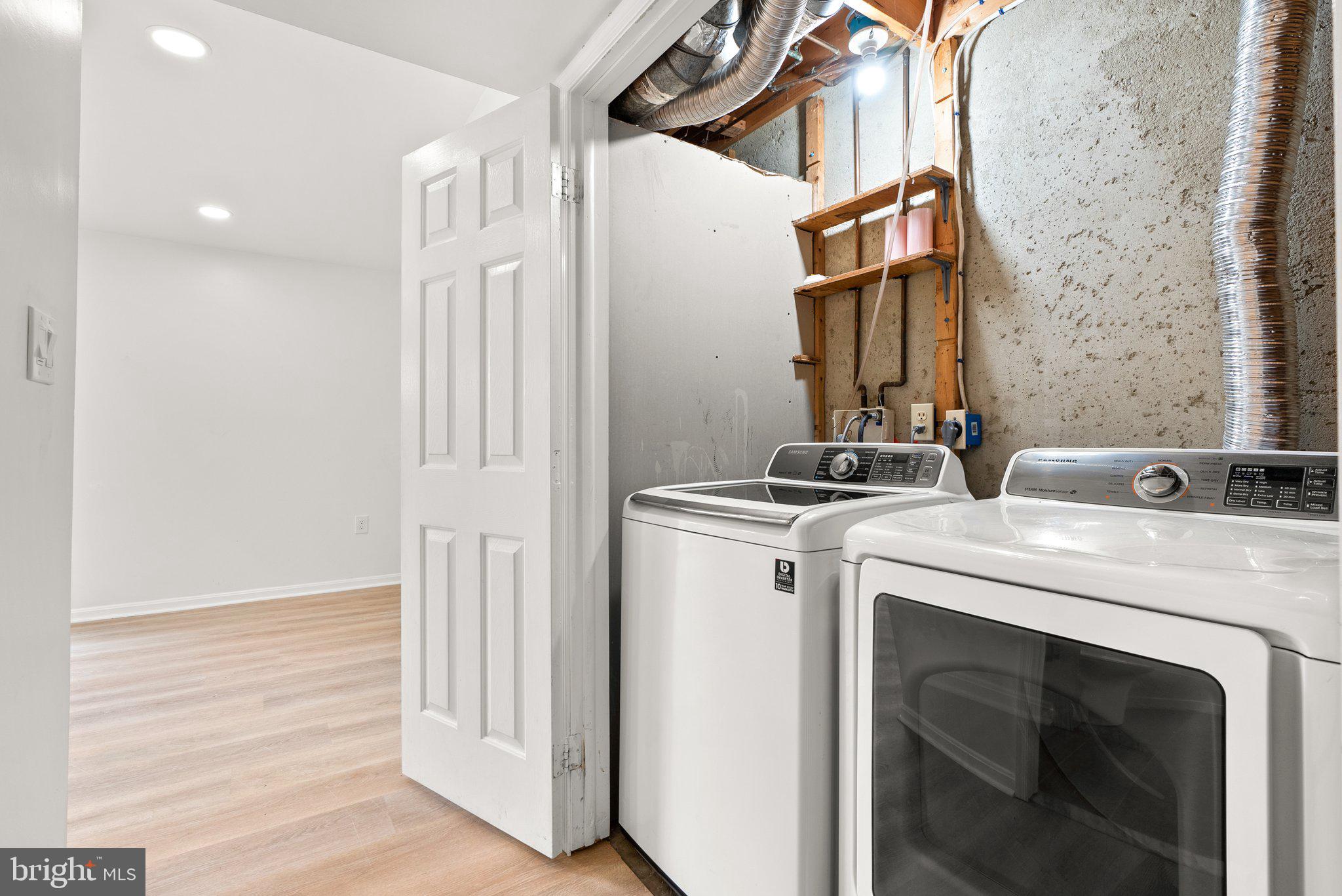 CROGHAN SQUARE - Residential Lease