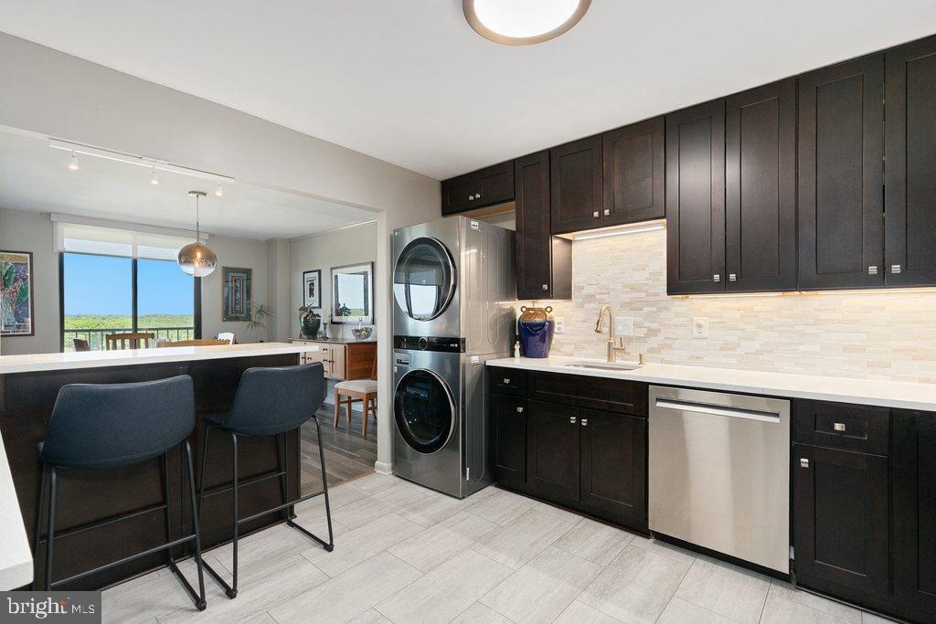 WESTLAKE PARK - Residential