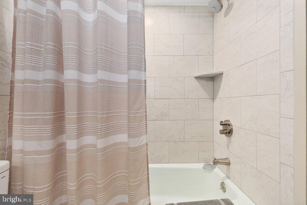 WESTLAKE PARK - Residential