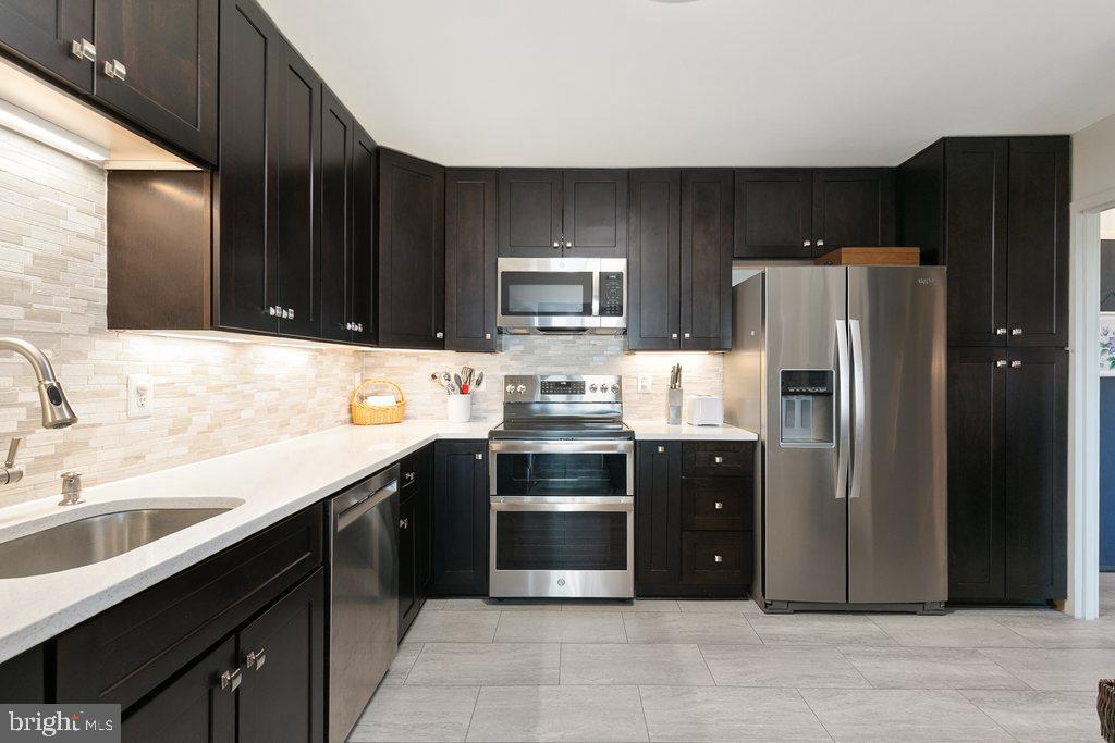 WESTLAKE PARK - Residential