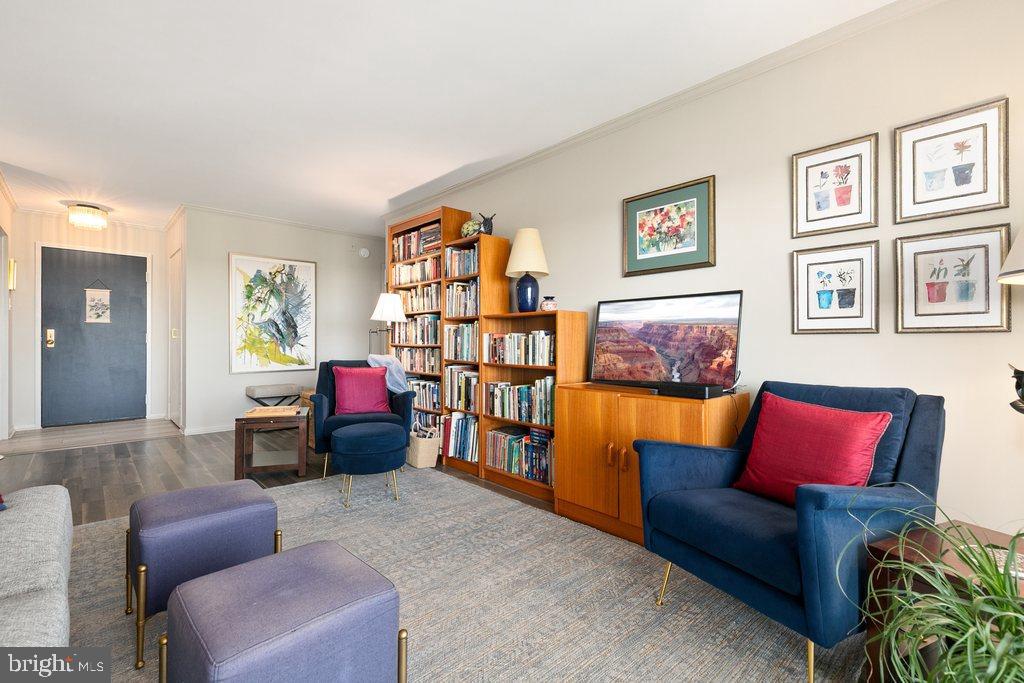 WESTLAKE PARK - Residential