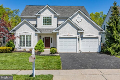 Homes For Sale - 32 Lexington Drive<br/> Mercer County, PENNINGTON, NJ 08534