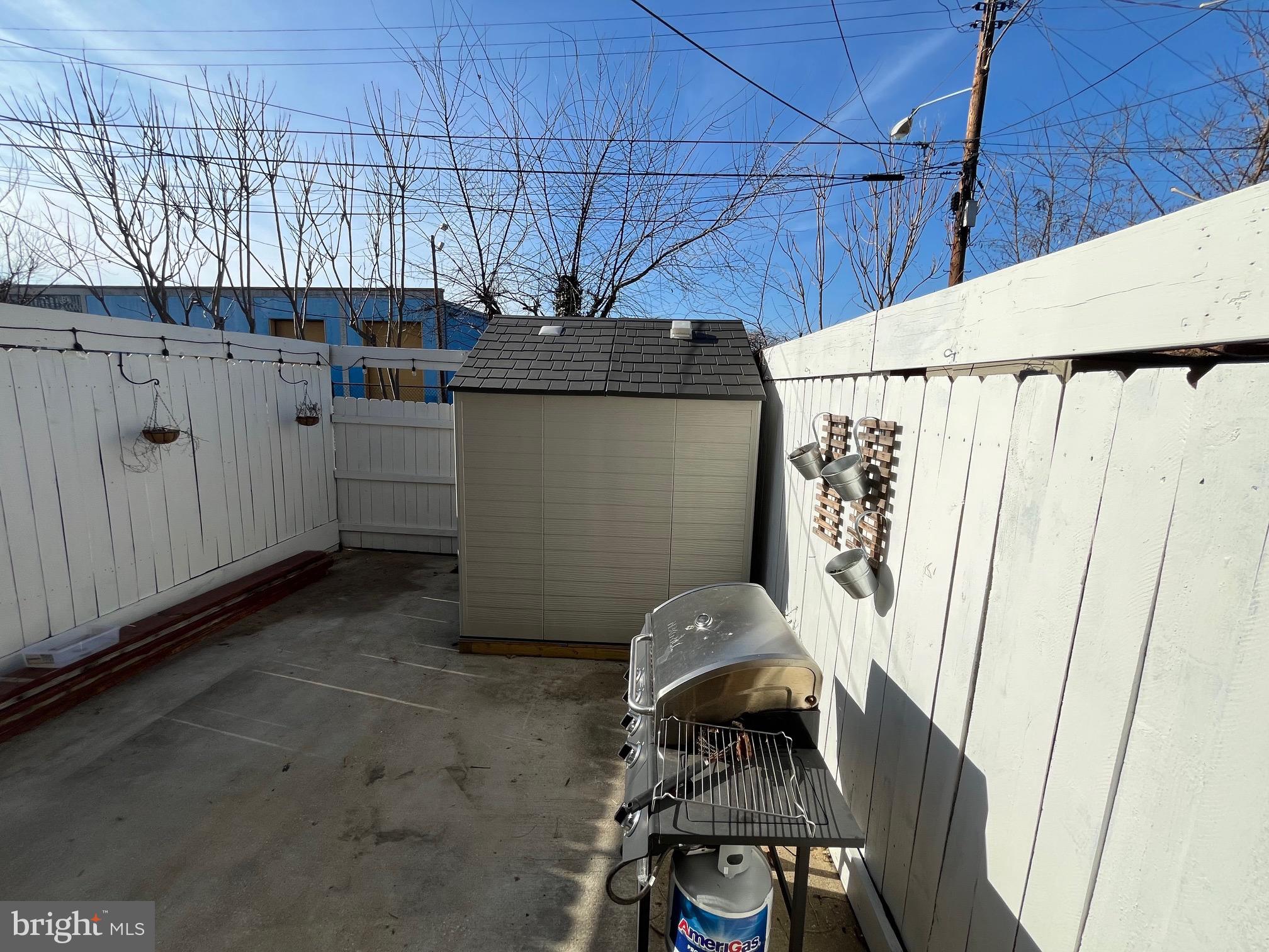 HUME SPRINGS - Residential Lease