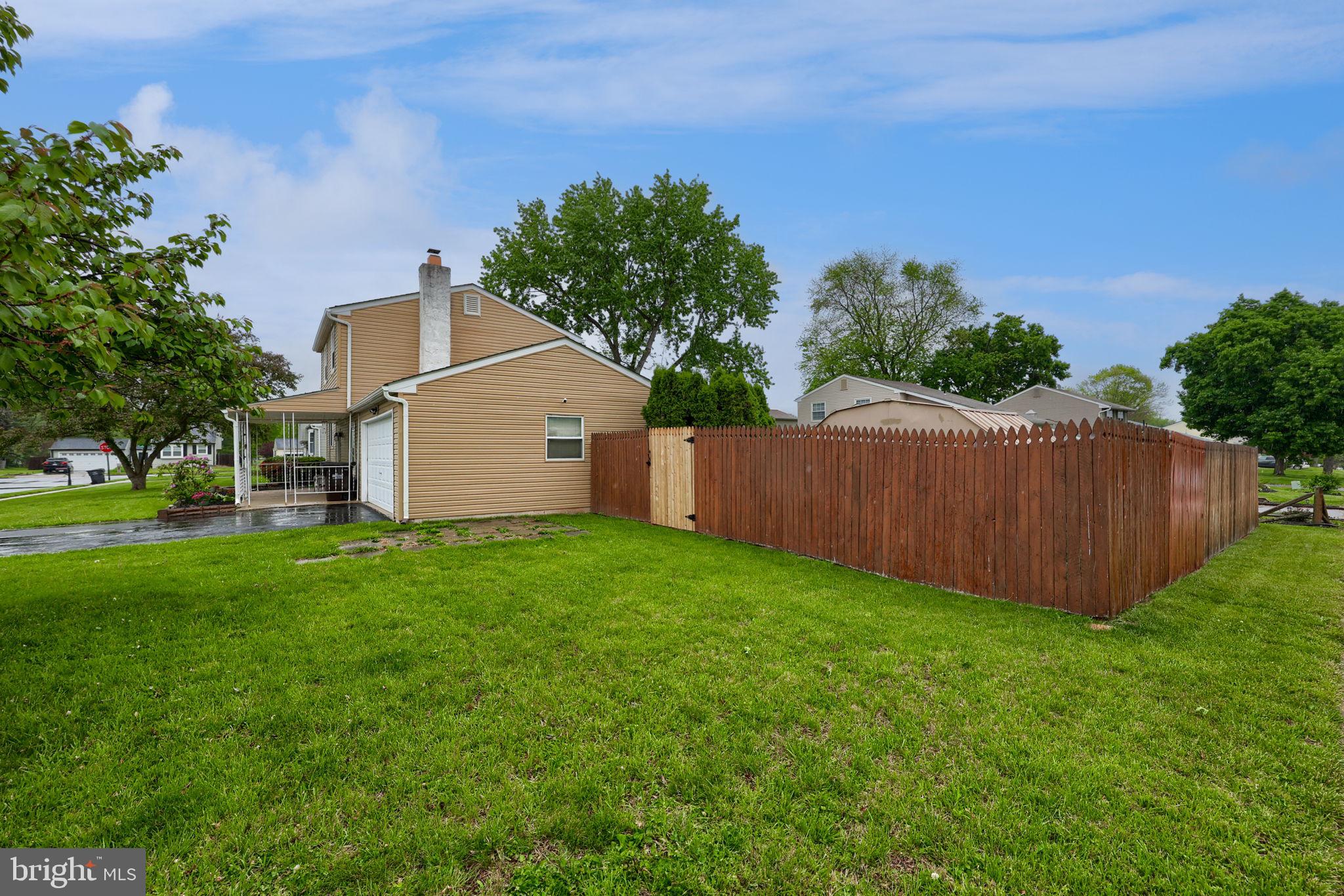 LORANE ORCHARD - Residential