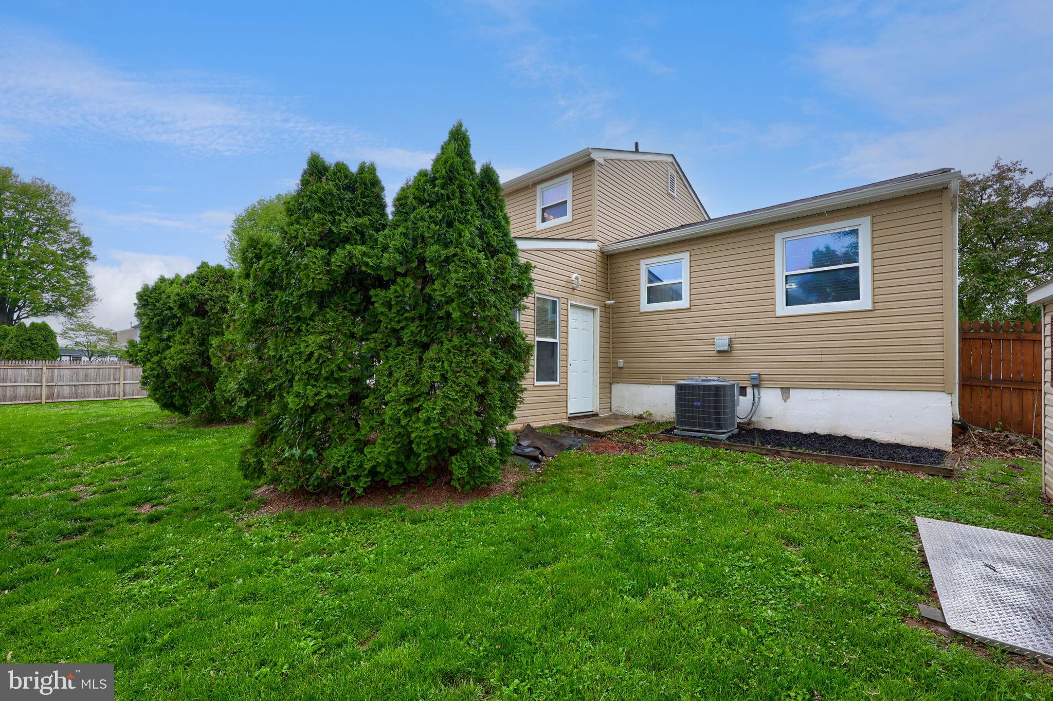 LORANE ORCHARD - Residential