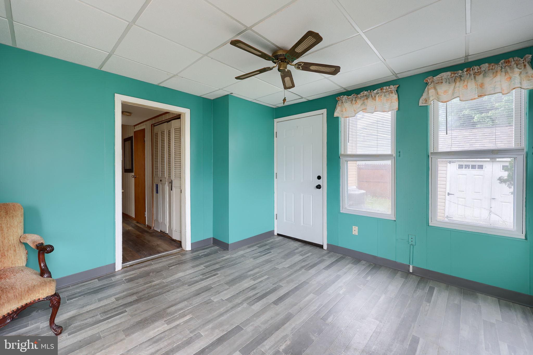 LORANE ORCHARD - Residential