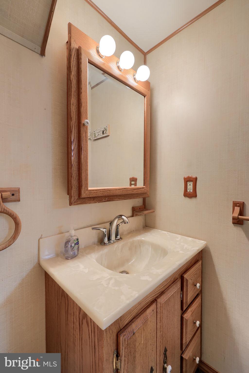 LORANE ORCHARD - Residential