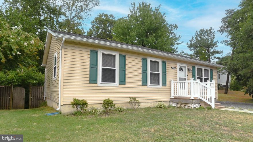 Adorable 3 bedroom/1 bath rambler on quiet street in Chesapeake Ranch Estates.  This lovely home has been very well maintained.  It features a bonus room just off of the kitchen, a fully fenced-in backyard and a great deck for entertaining.  The neighborhood offers beaches on the Chesapeake, Lake Lariat and a playground.  It's within minutes from Solomons Island and NAS Patuxent River.