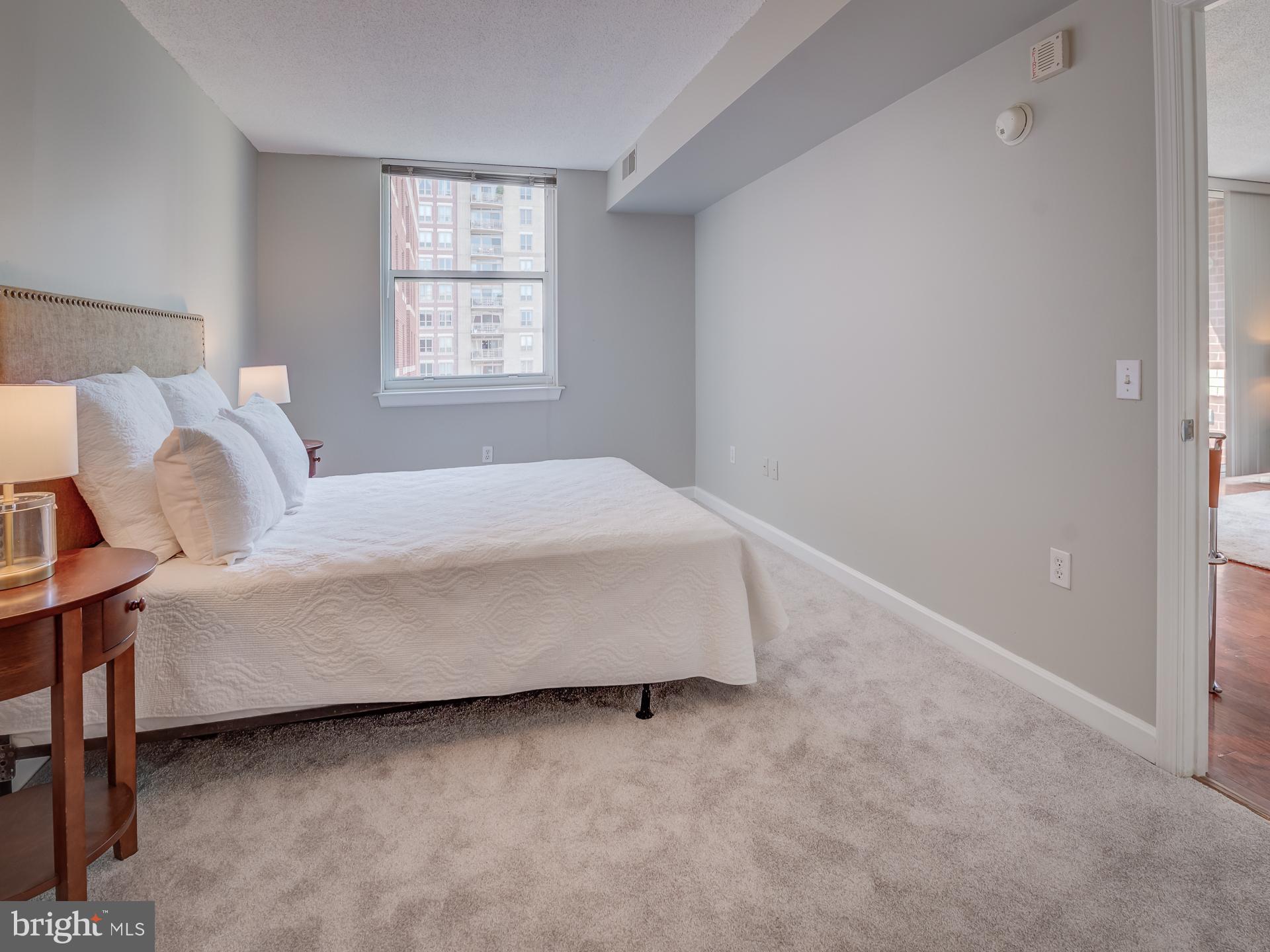 BALLSTON 880 - Residential