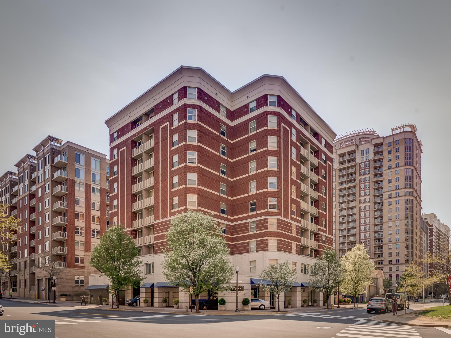 BALLSTON 880 - Residential