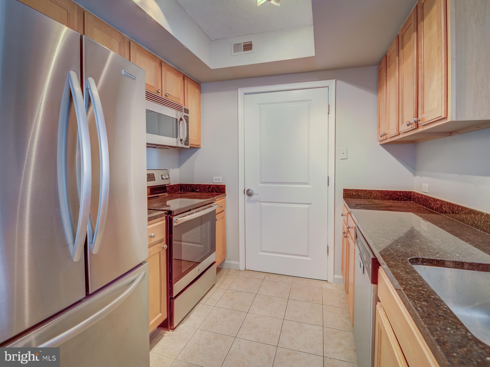 BALLSTON 880 - Residential