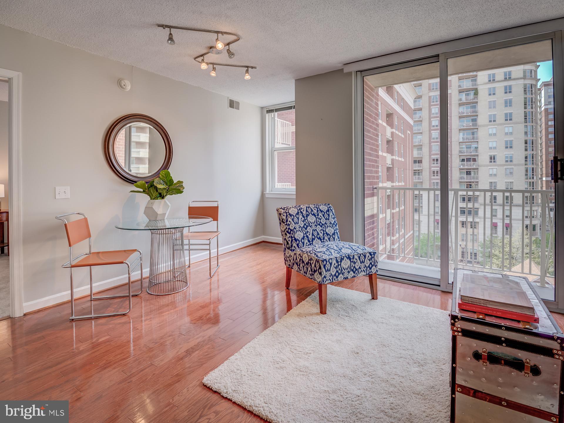 BALLSTON 880 - Residential