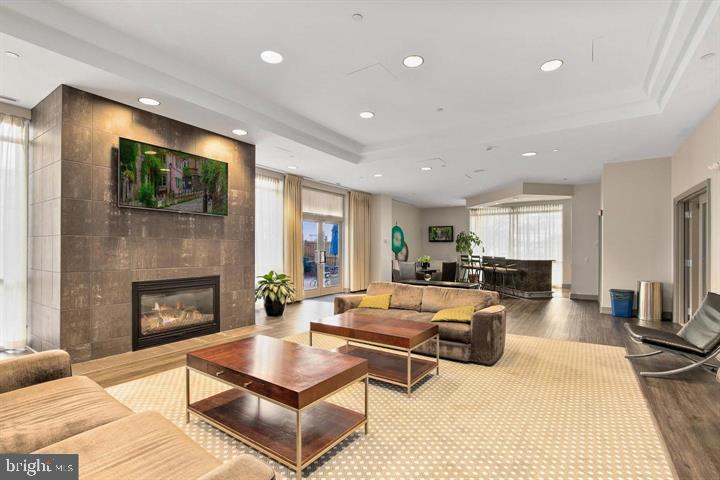 BALLSTON 880 - Residential