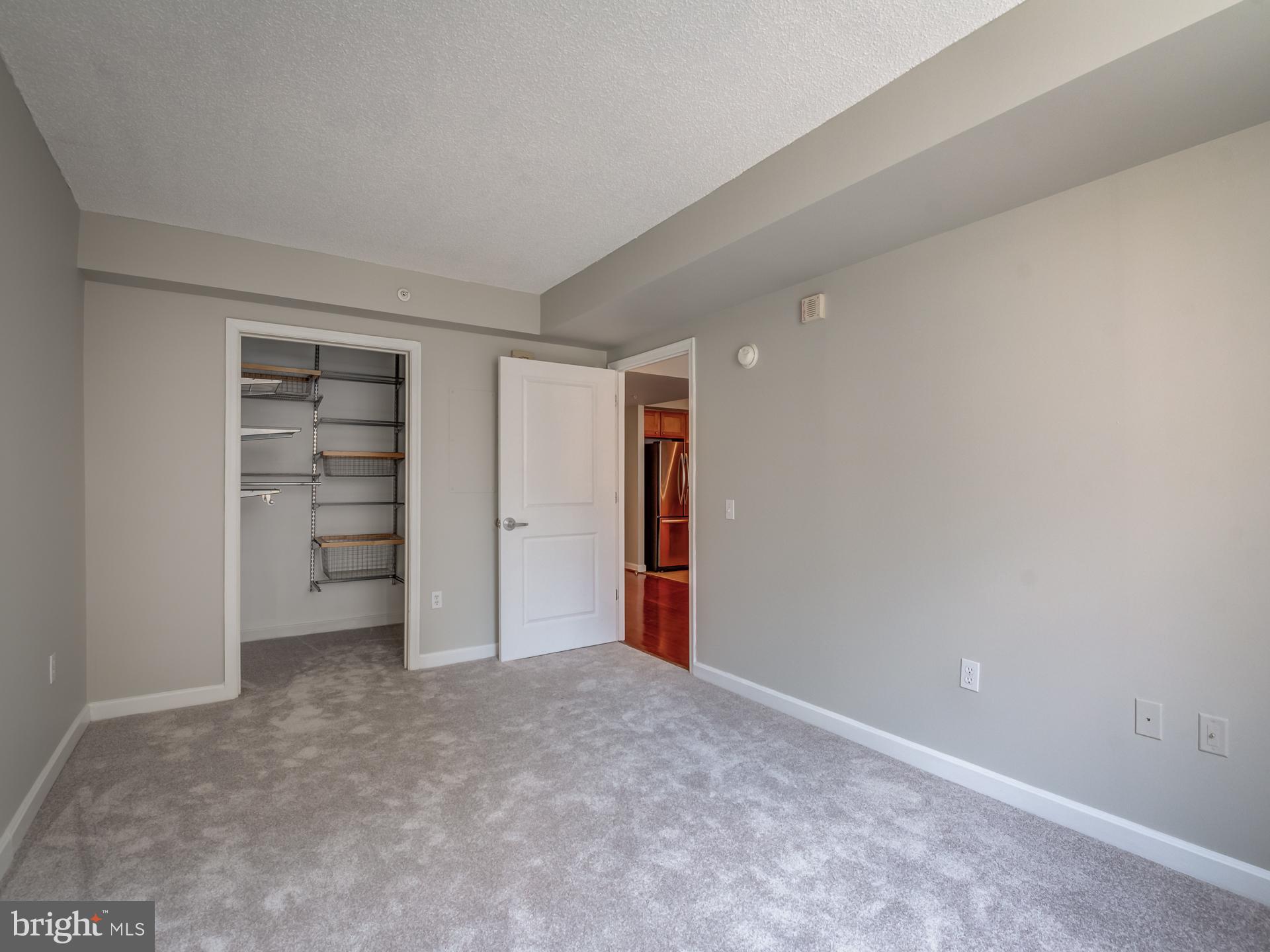 BALLSTON 880 - Residential