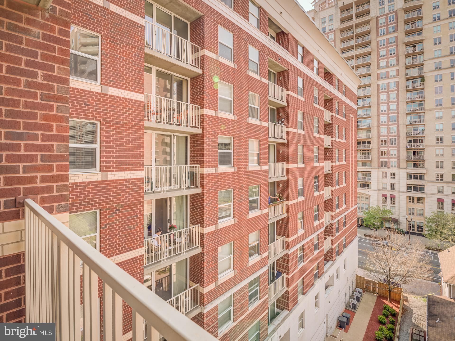 BALLSTON 880 - Residential