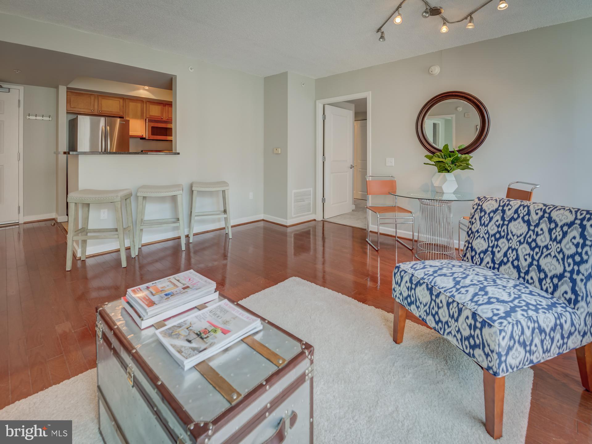 BALLSTON 880 - Residential