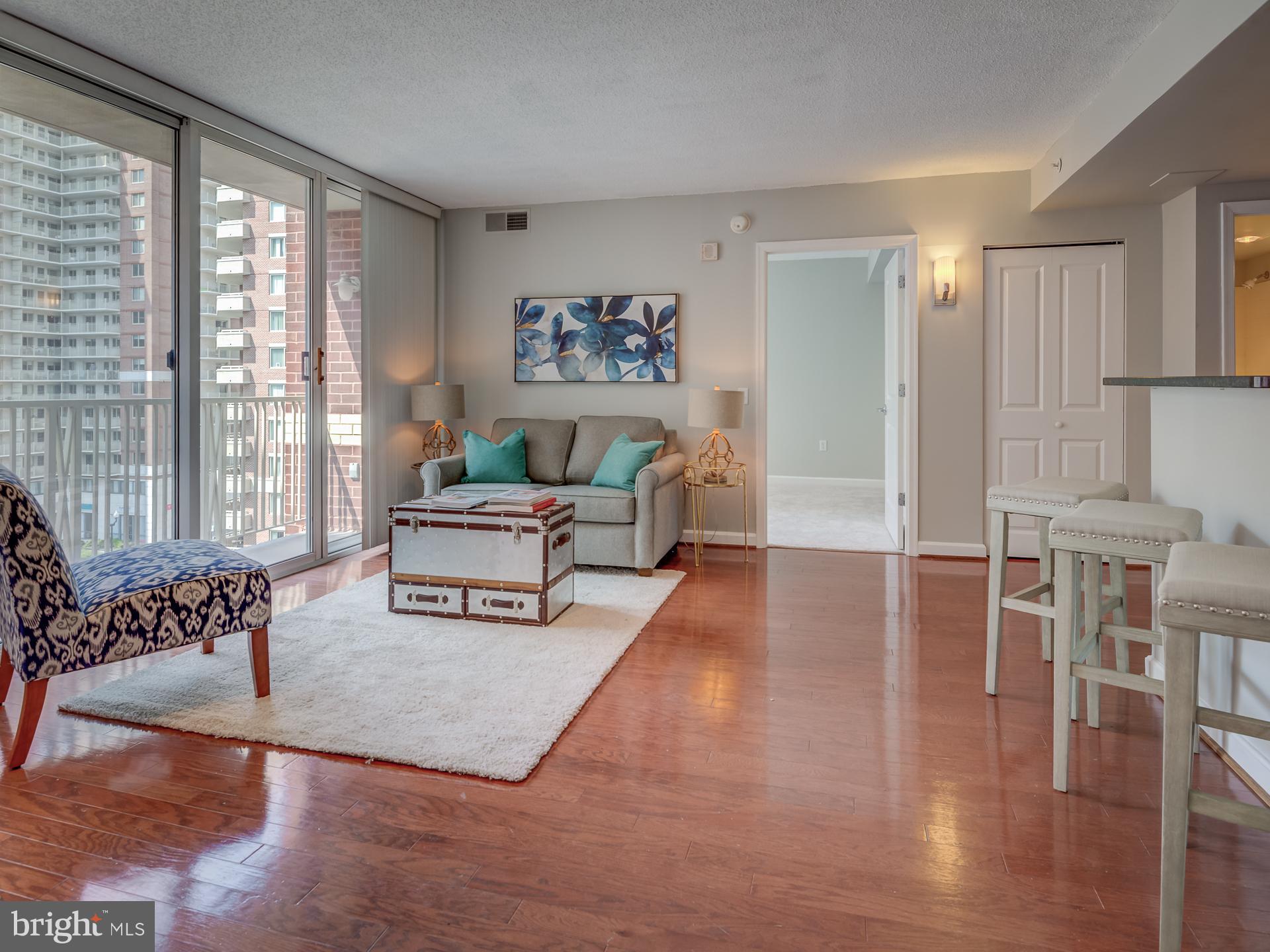 BALLSTON 880 - Residential