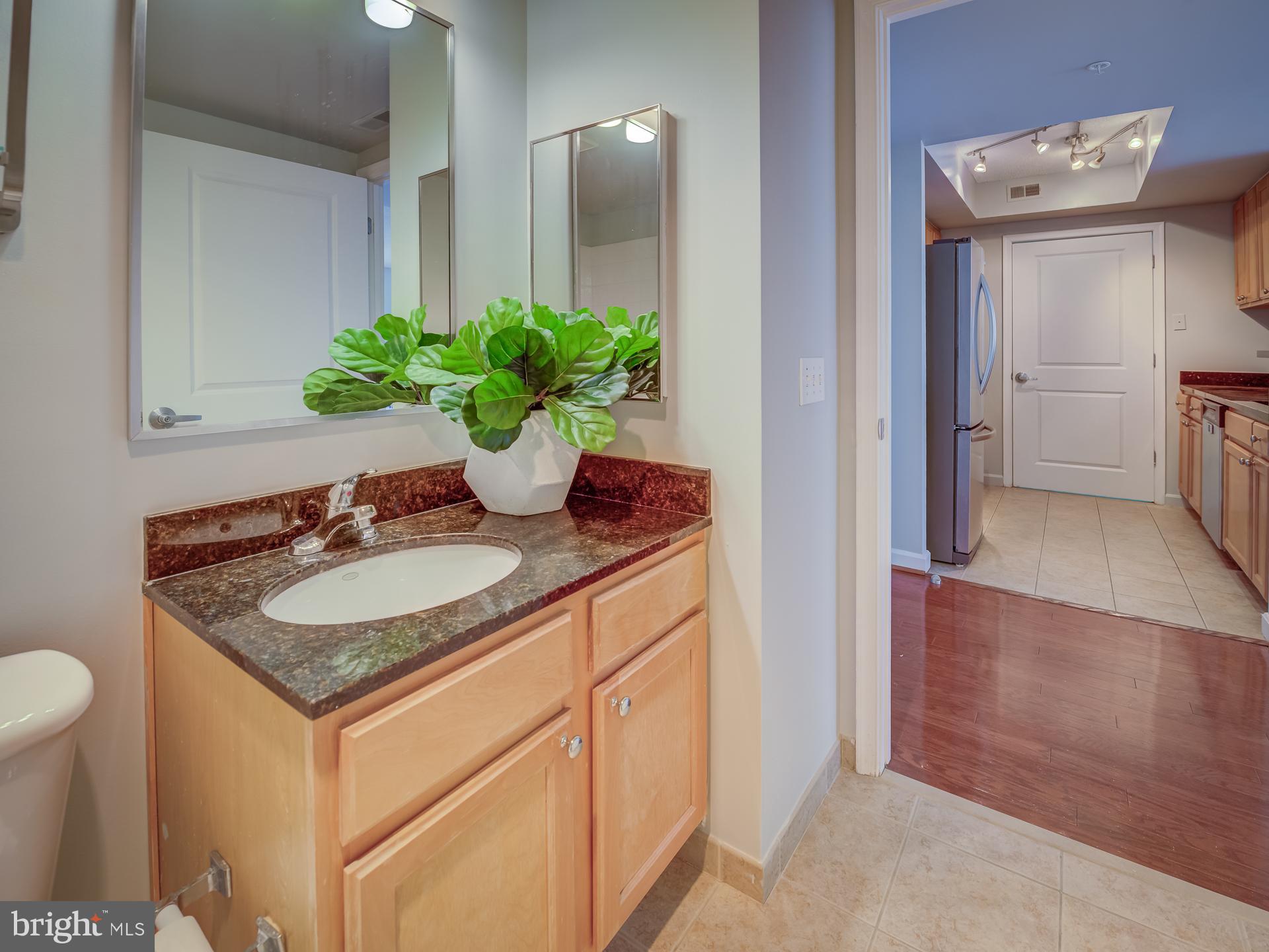 BALLSTON 880 - Residential