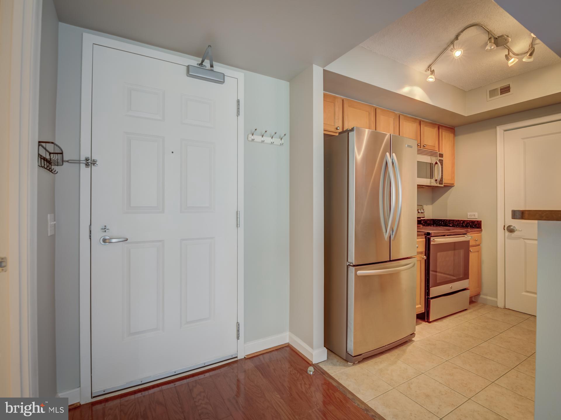 BALLSTON 880 - Residential