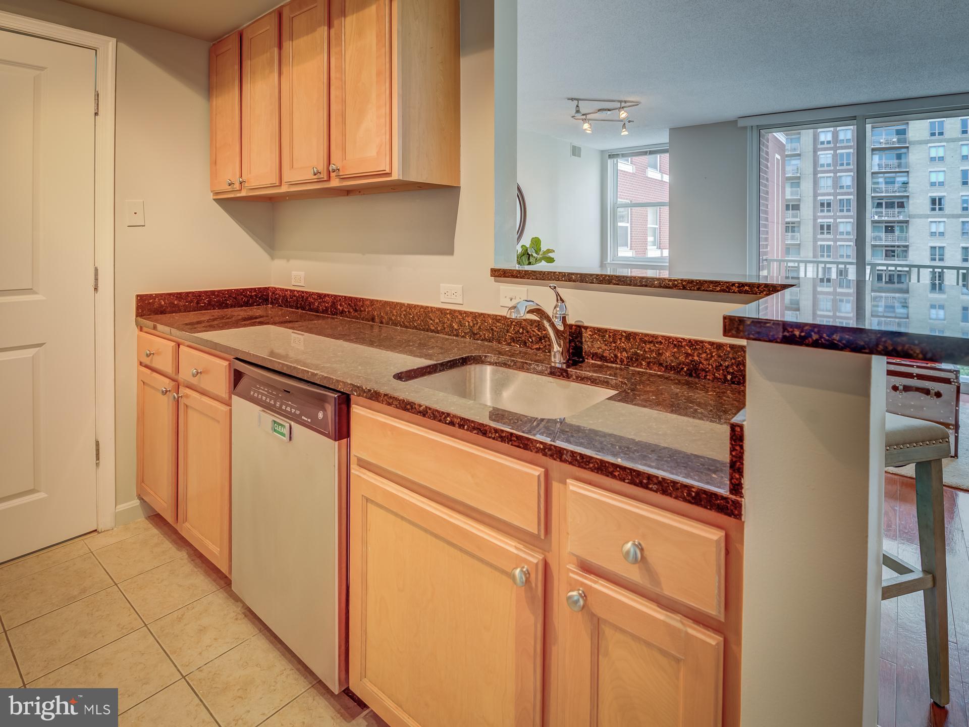 BALLSTON 880 - Residential