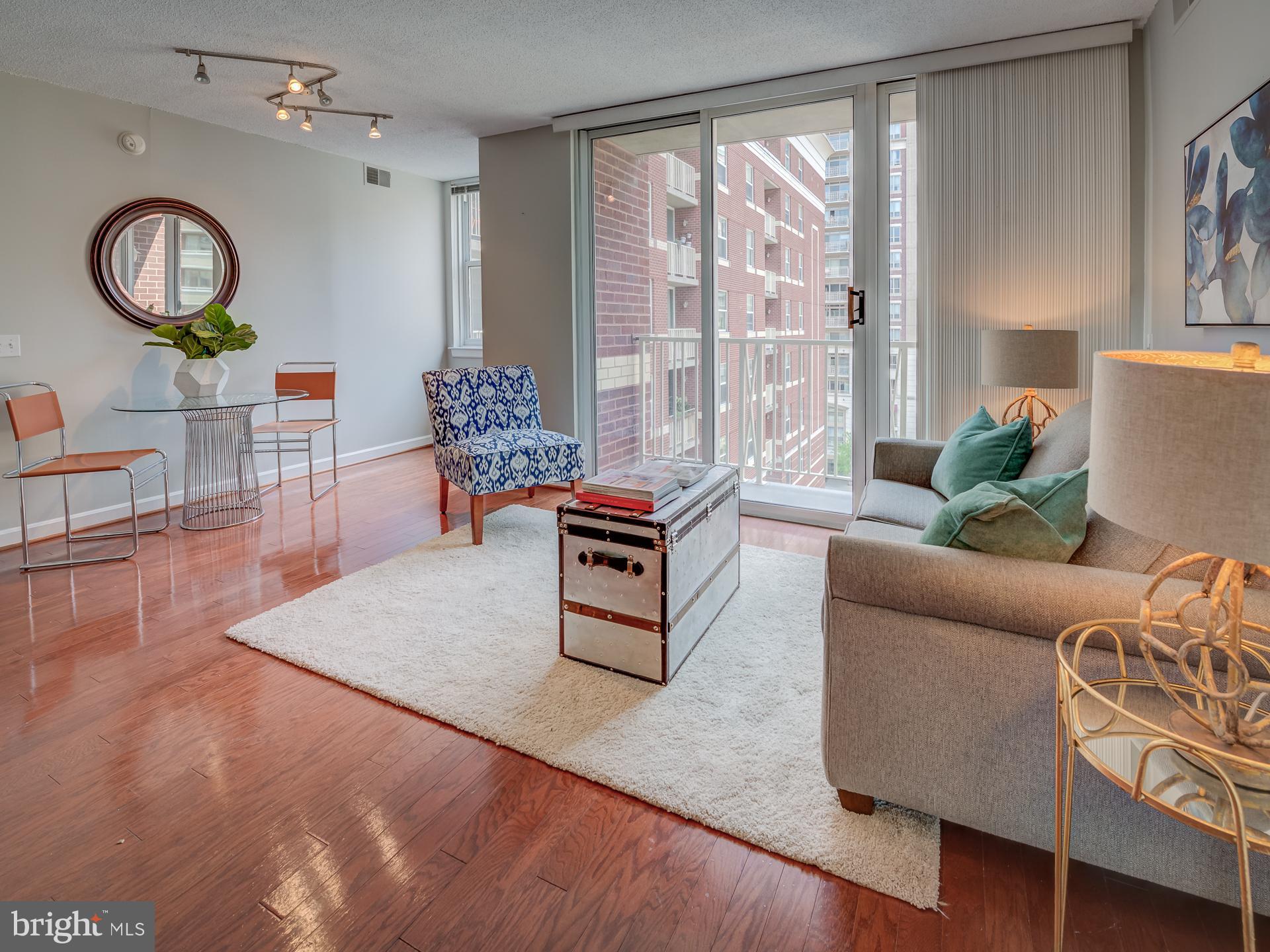 BALLSTON 880 - Residential