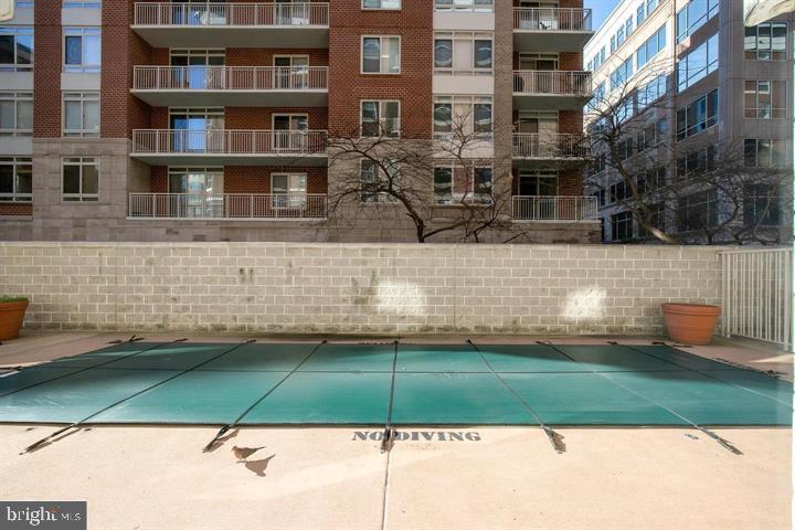 BALLSTON 880 - Residential