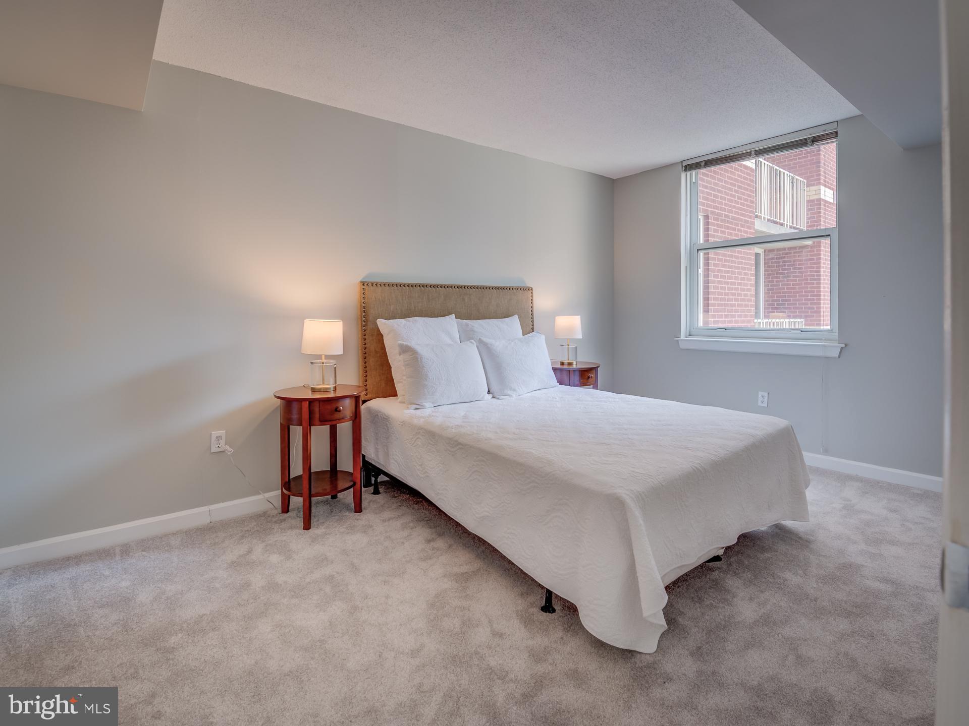 BALLSTON 880 - Residential