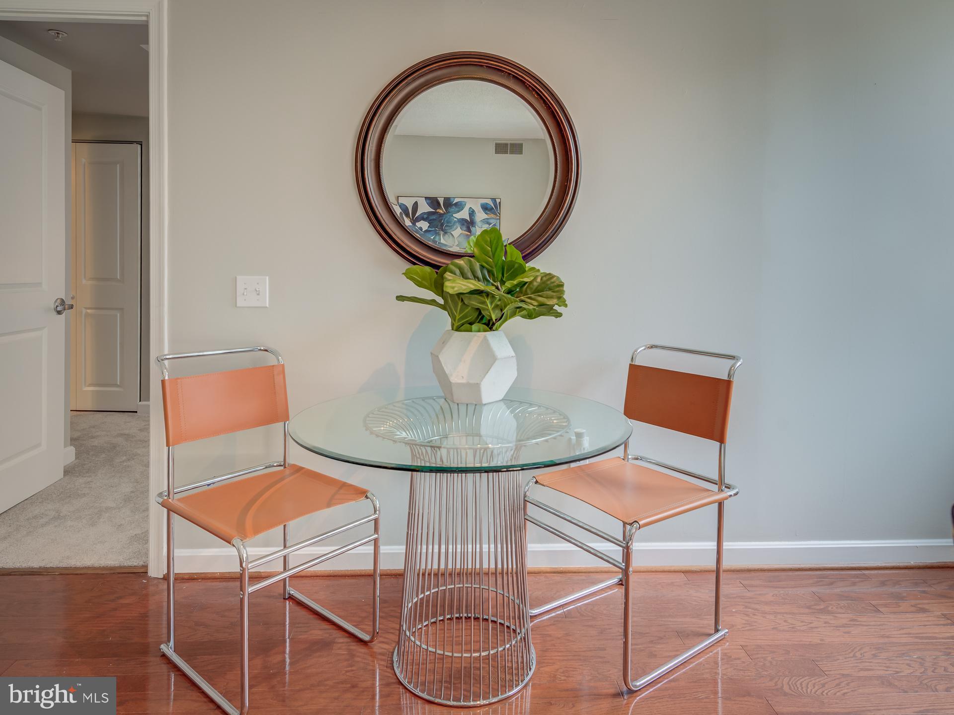 BALLSTON 880 - Residential