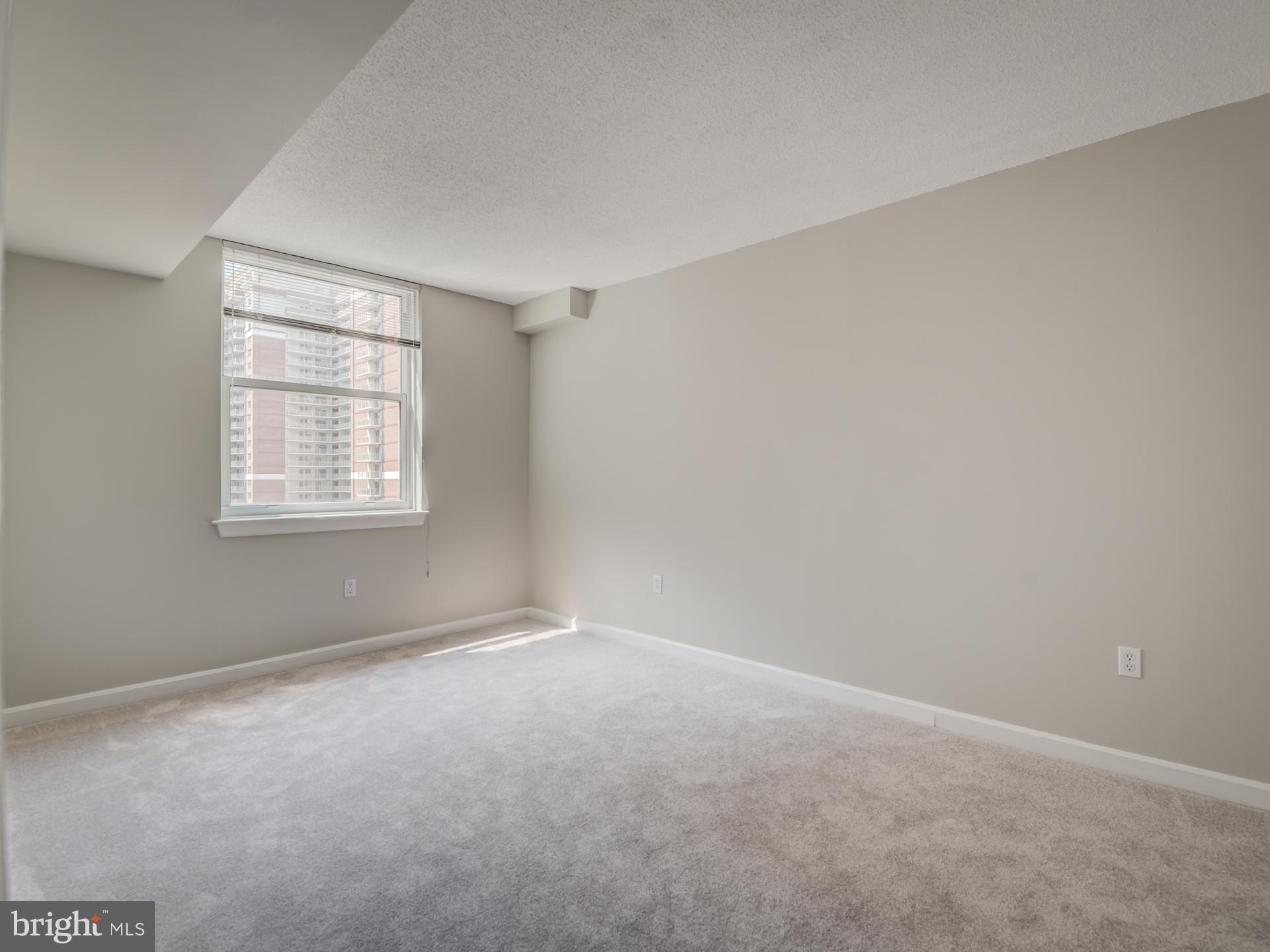 BALLSTON 880 - Residential