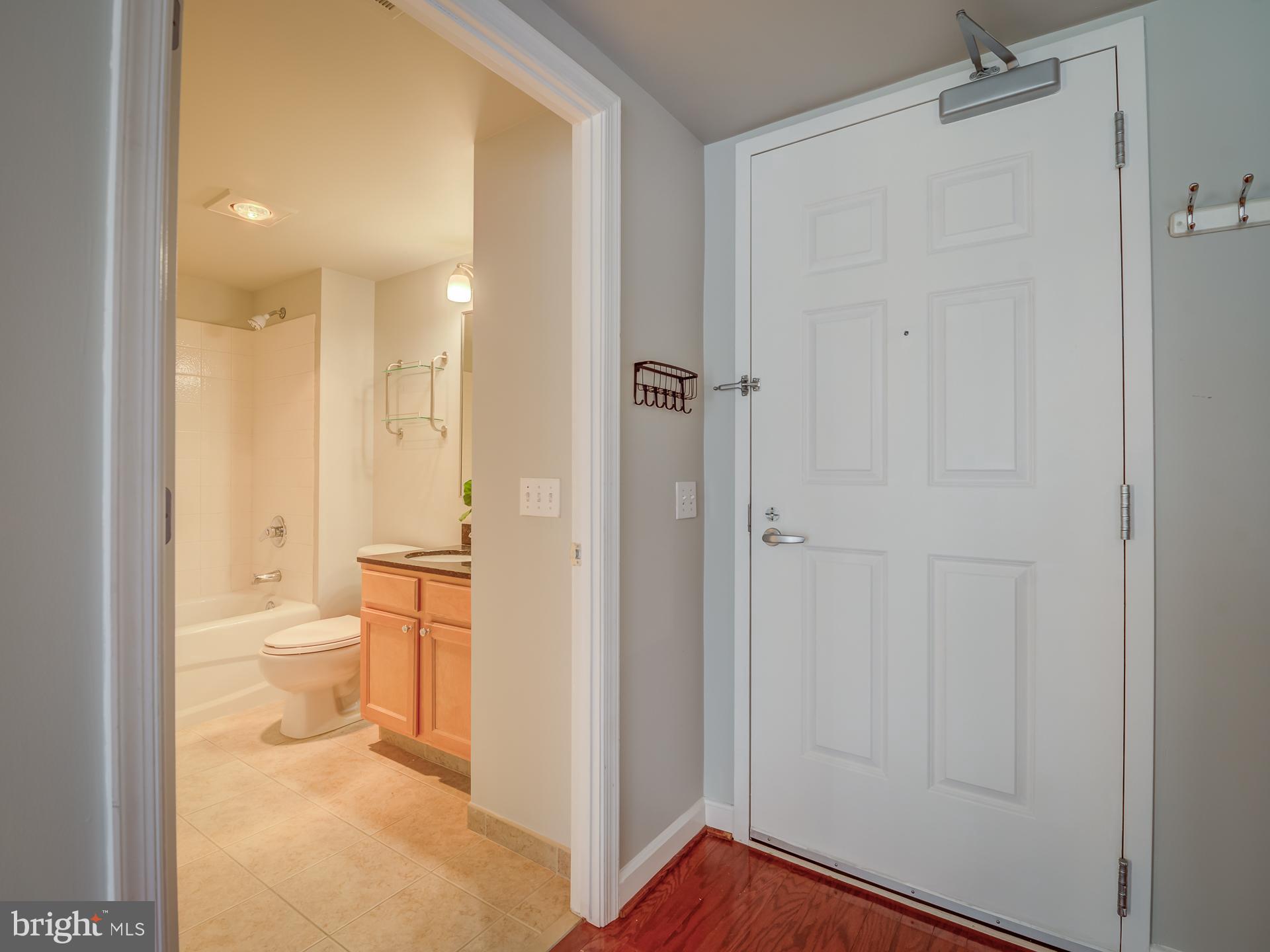 BALLSTON 880 - Residential