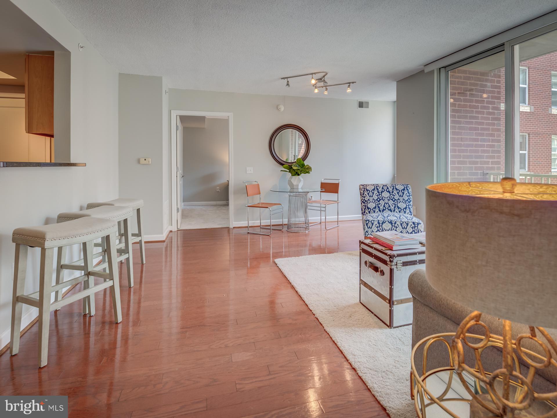 BALLSTON 880 - Residential