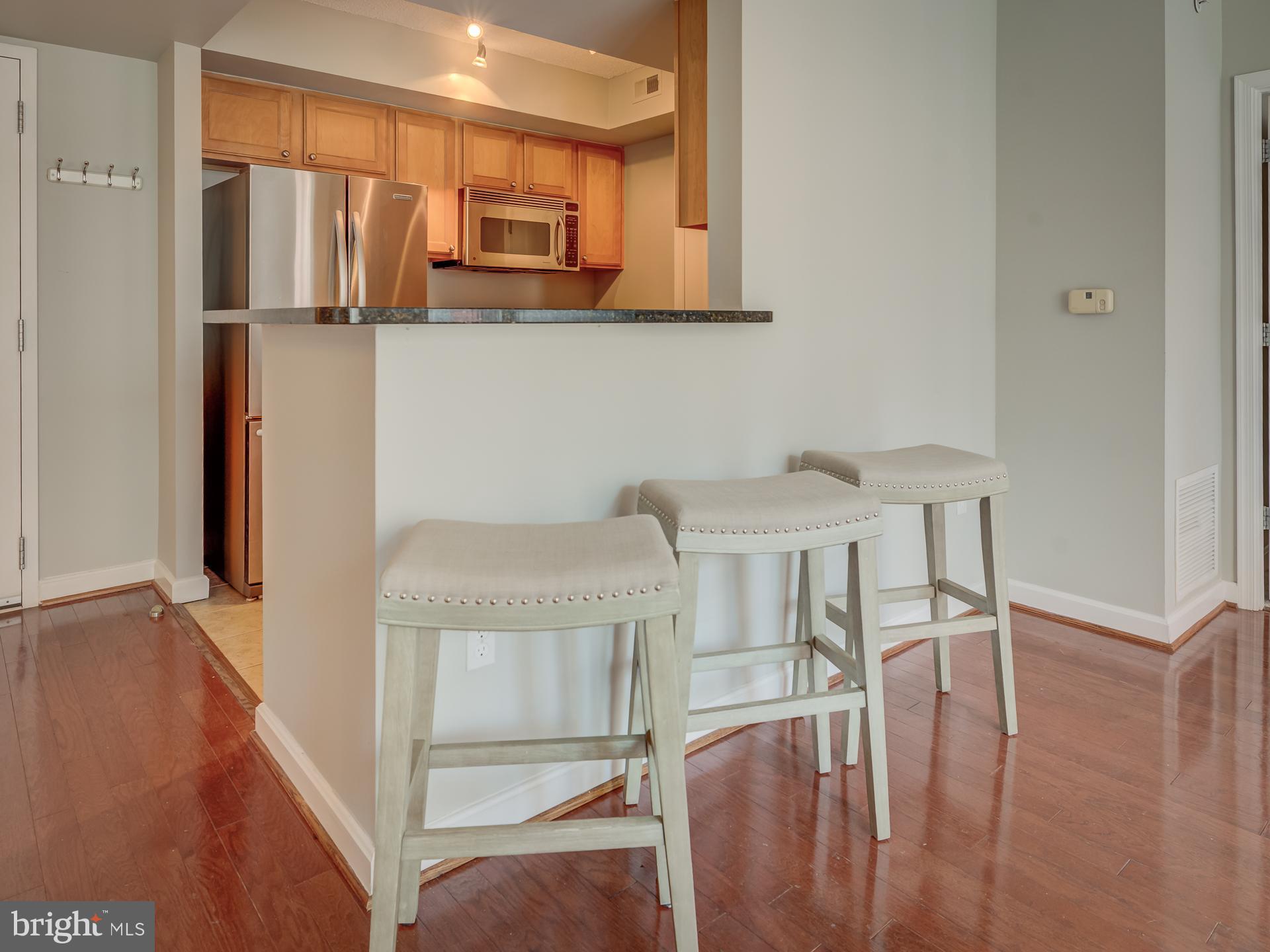 BALLSTON 880 - Residential