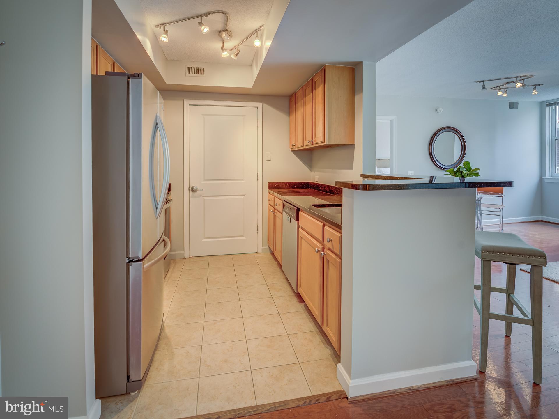 BALLSTON 880 - Residential