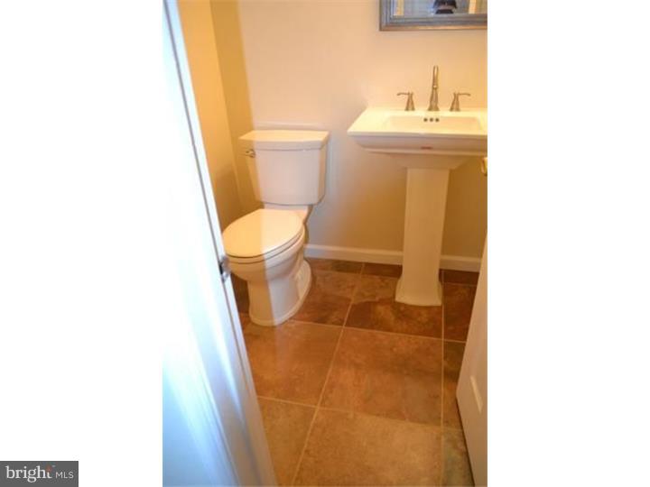 CHARING CROSS - Residential Lease