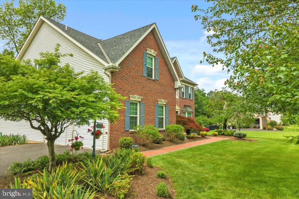 109 KNOLL DRIVE