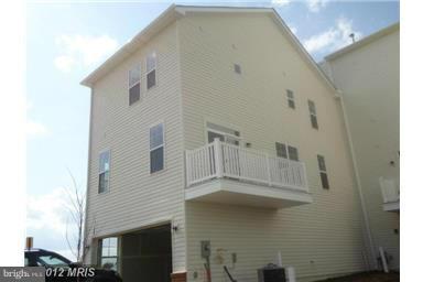 BRAMBLETON OVERLOOK - Residential Lease