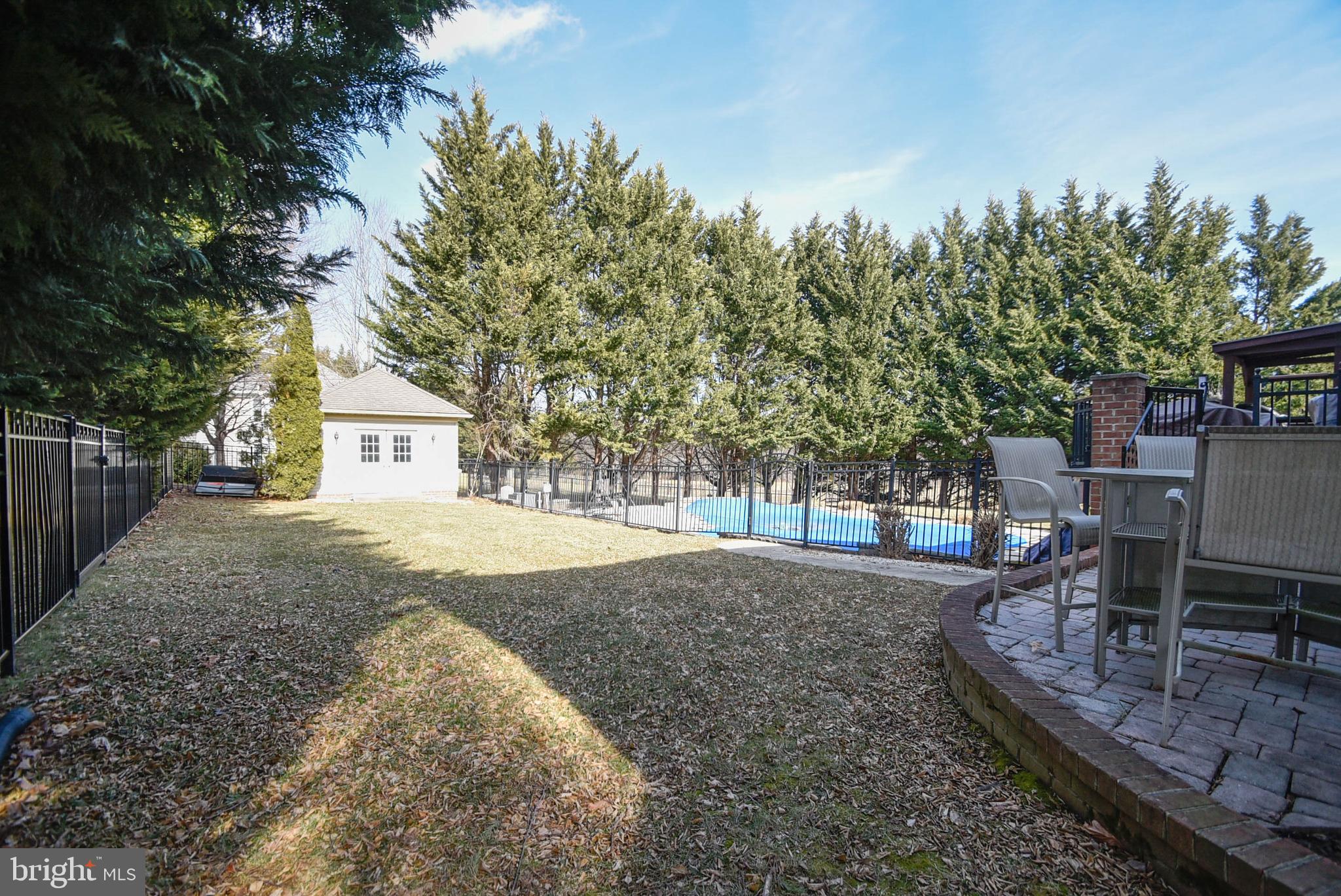 OAKMONT GREEN - Residential