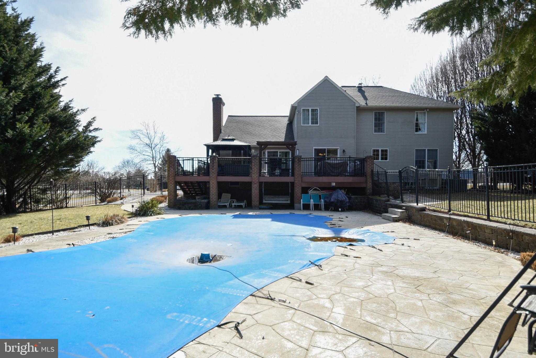 OAKMONT GREEN - Residential