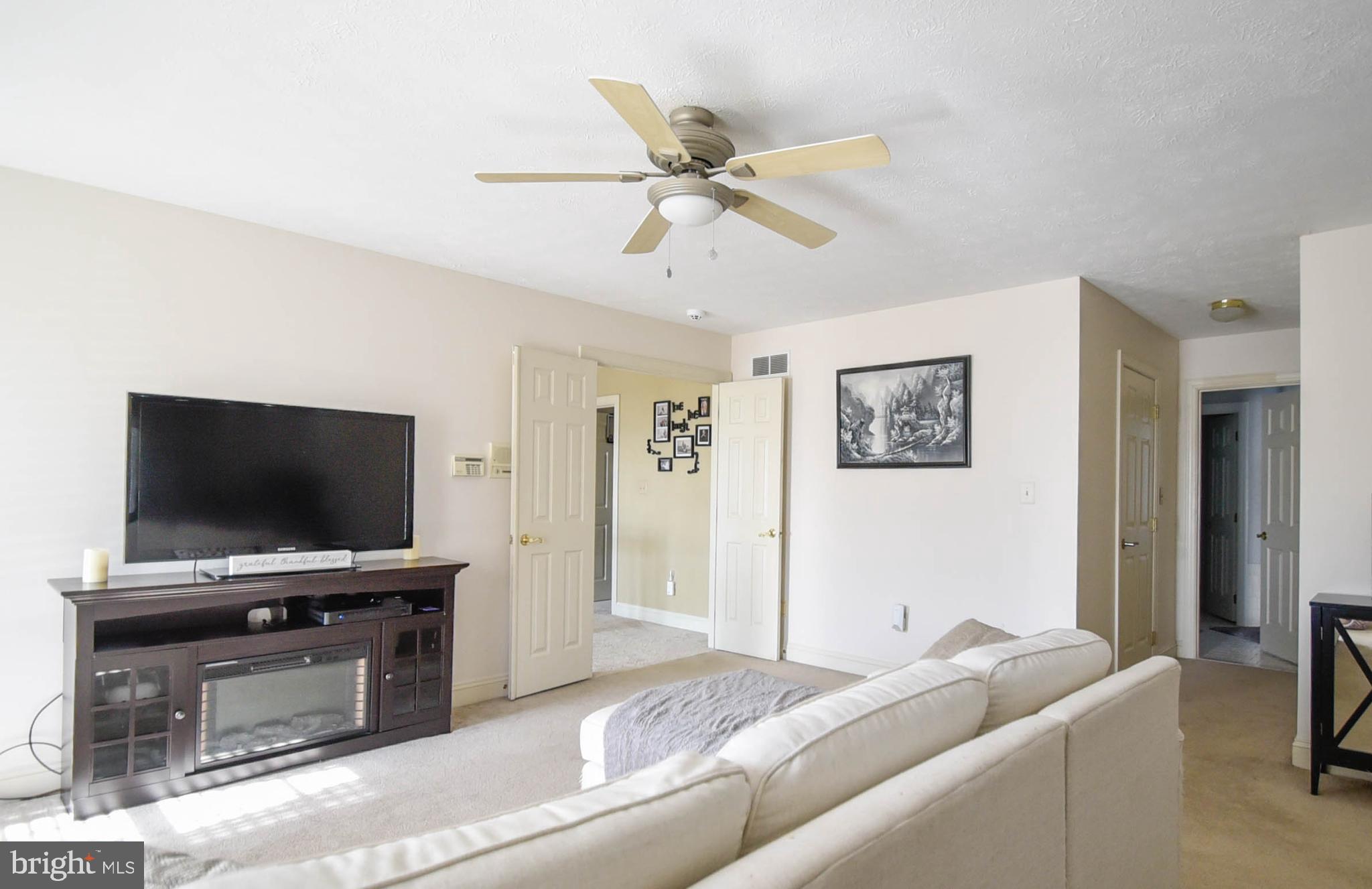 OAKMONT GREEN - Residential