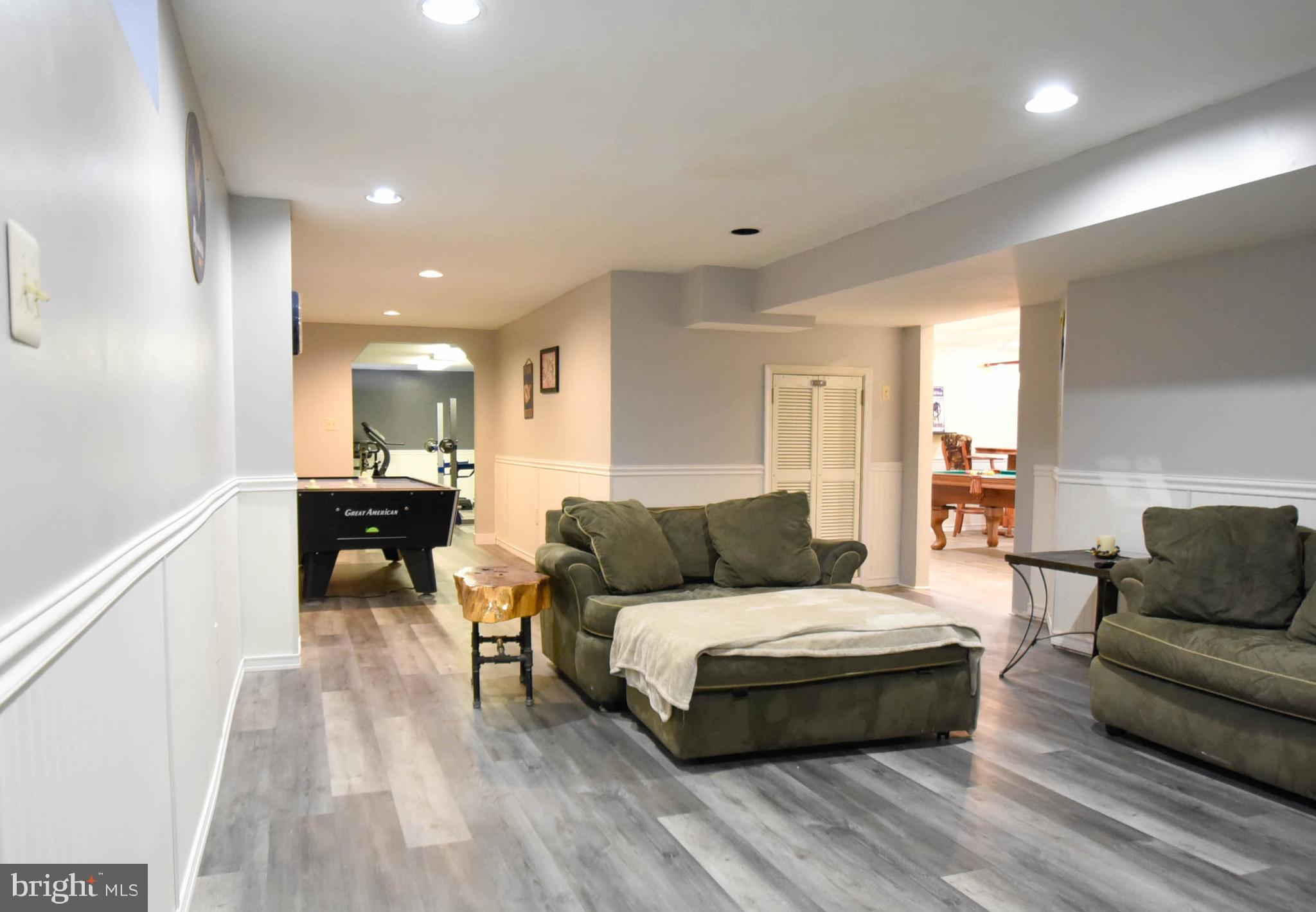 OAKMONT GREEN - Residential