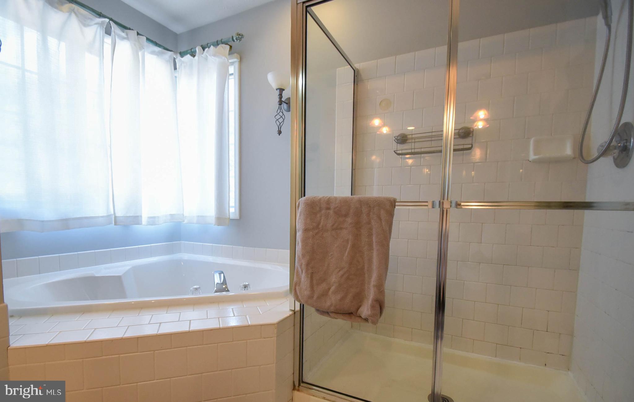 OAKMONT GREEN - Residential