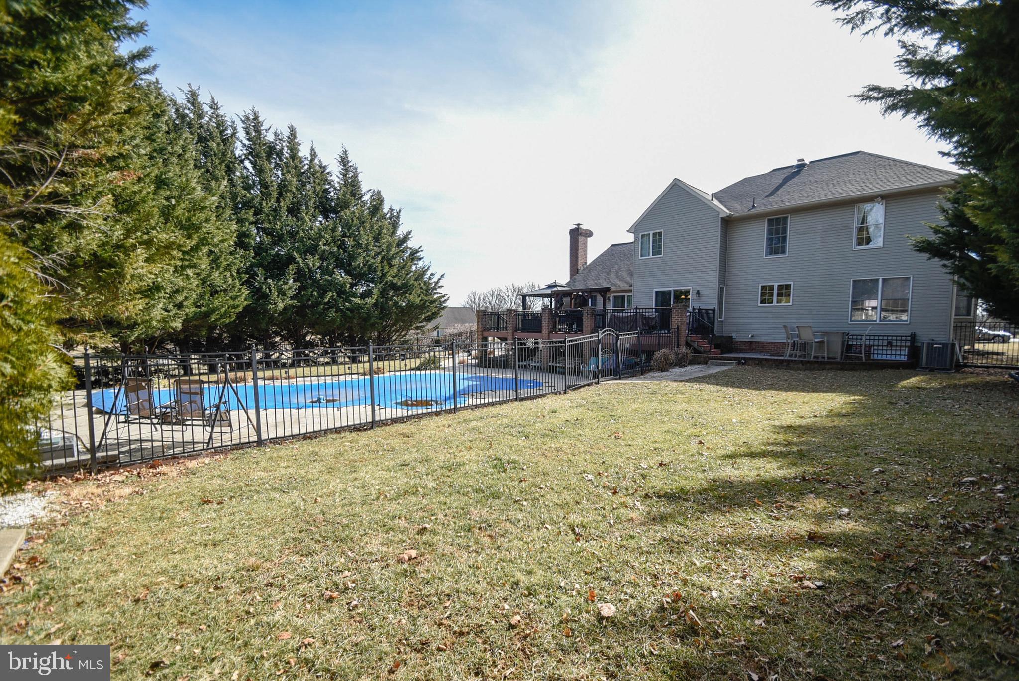 OAKMONT GREEN - Residential