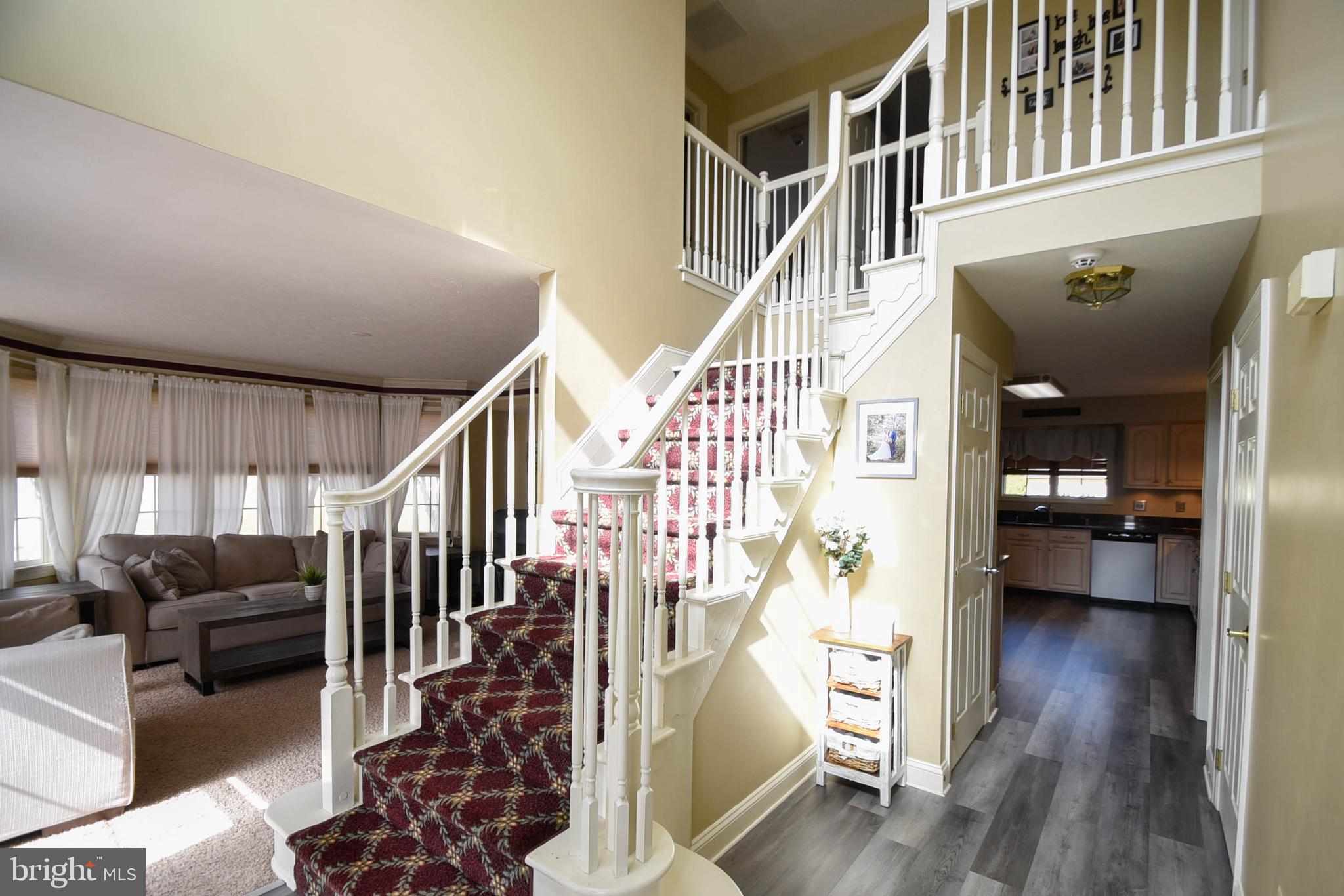 OAKMONT GREEN - Residential