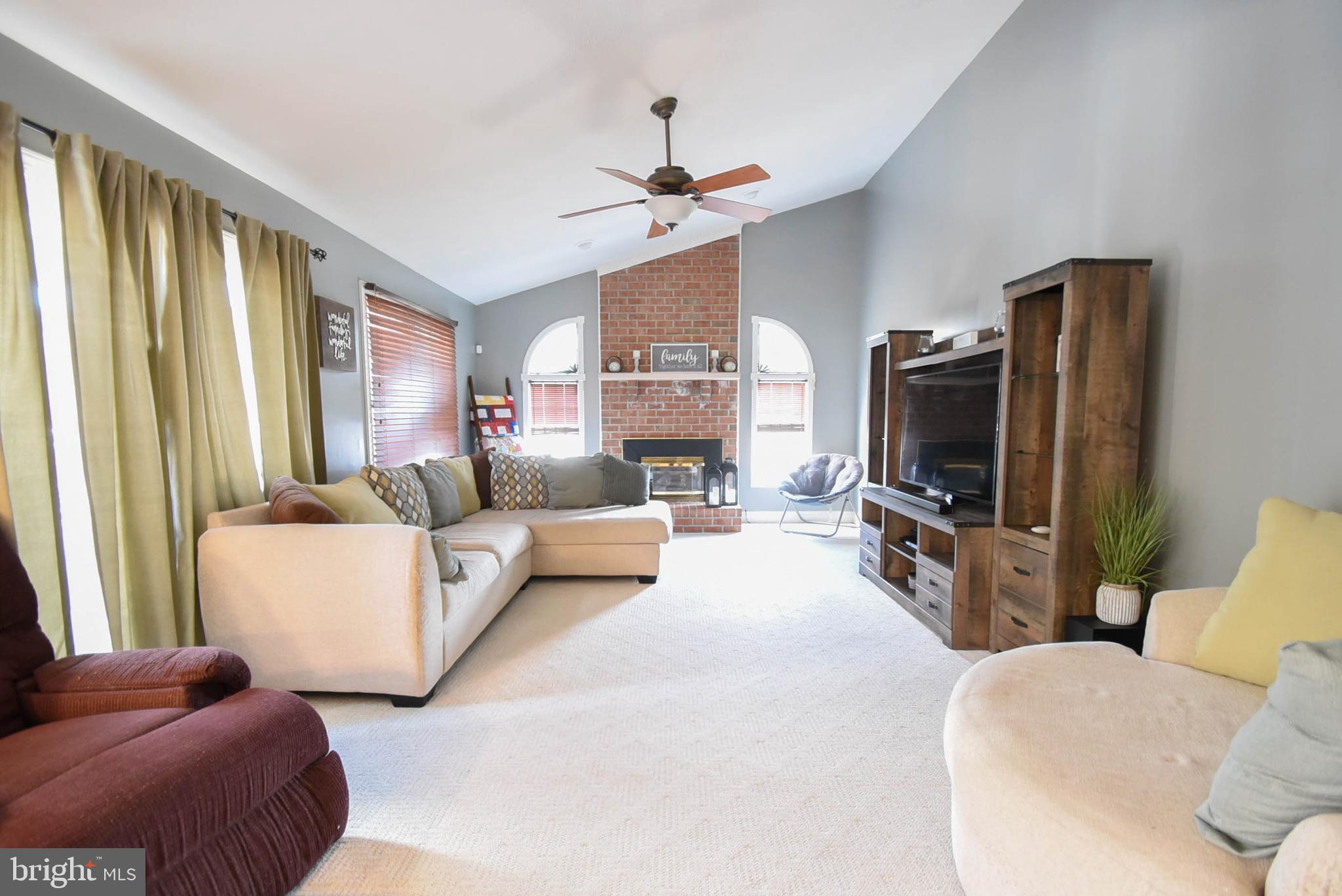 OAKMONT GREEN - Residential