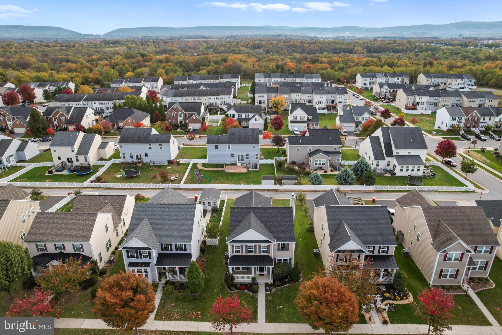 LAKELAND PLACE - Residential