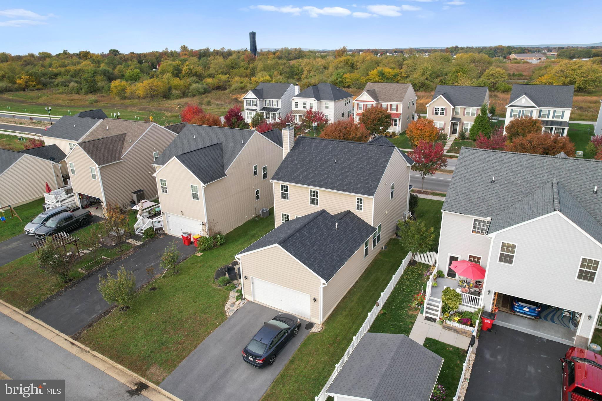 LAKELAND PLACE - Residential