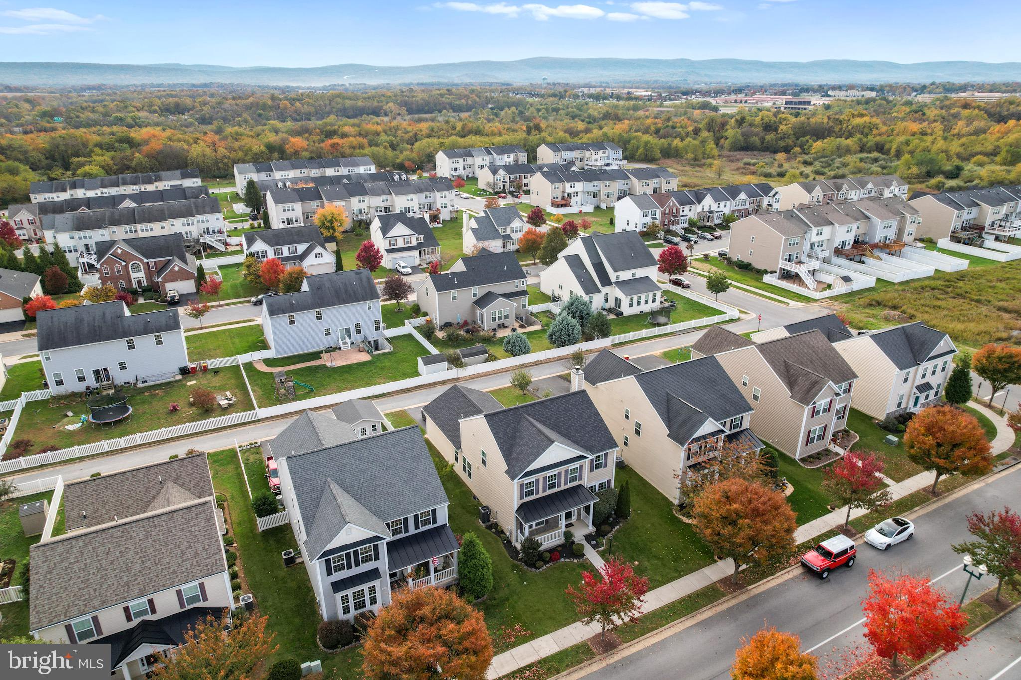 LAKELAND PLACE - Residential
